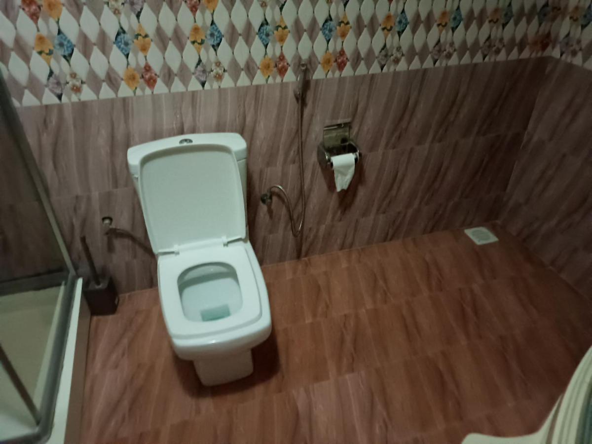 Jacuzzi City Home Kampala Esterno foto