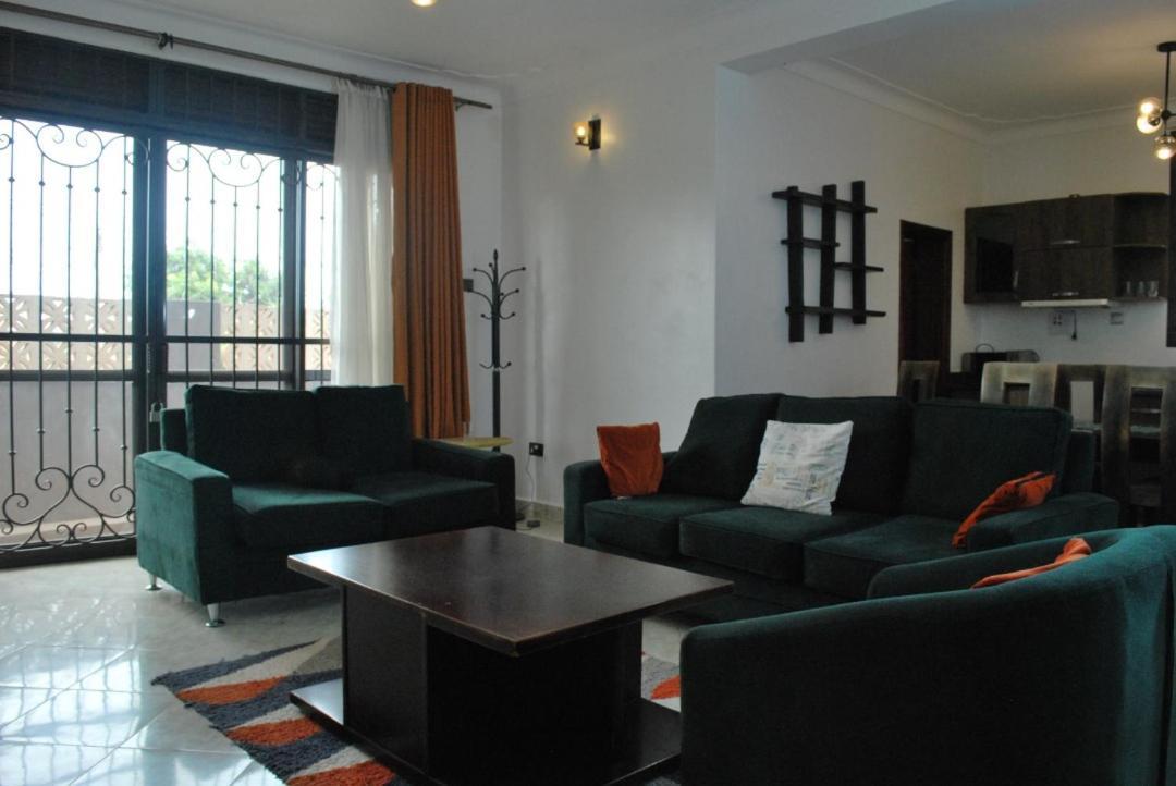 Jacuzzi City Home Kampala Esterno foto
