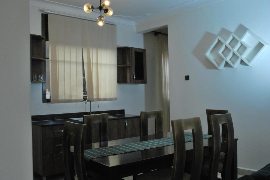 Jacuzzi City Home Kampala Esterno foto