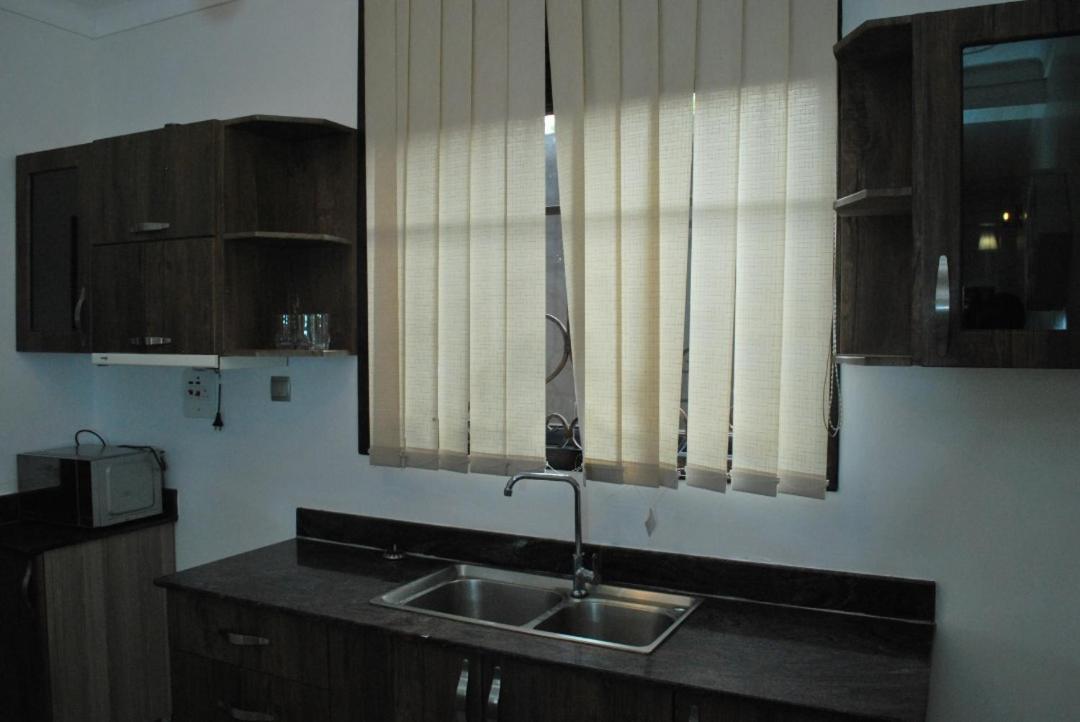 Jacuzzi City Home Kampala Esterno foto