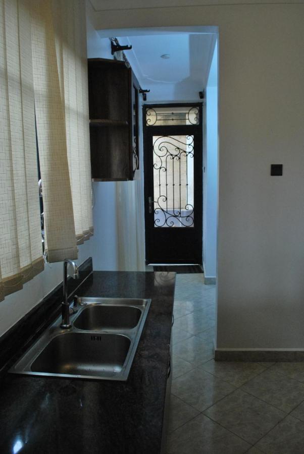 Jacuzzi City Home Kampala Esterno foto