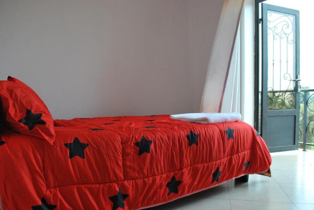 Jacuzzi City Home Kampala Esterno foto